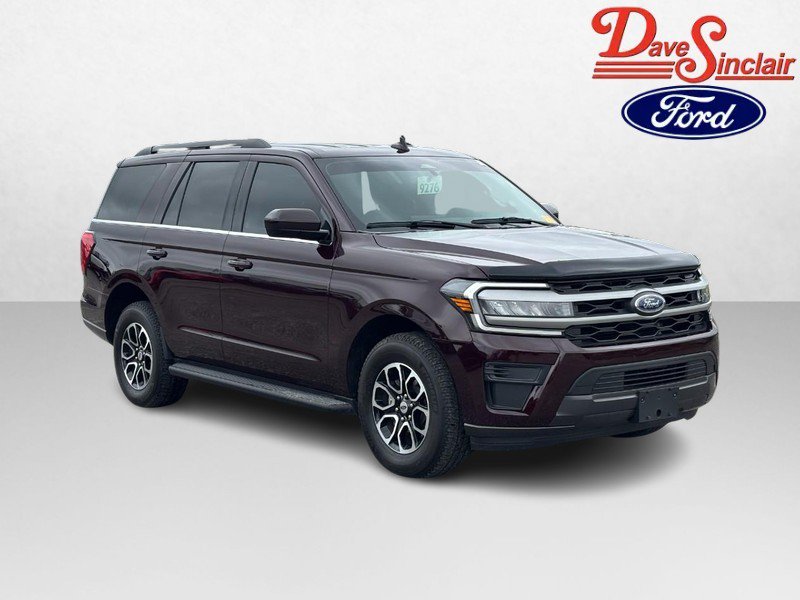 Used 2024 Ford Expedition XLT RWD image 4