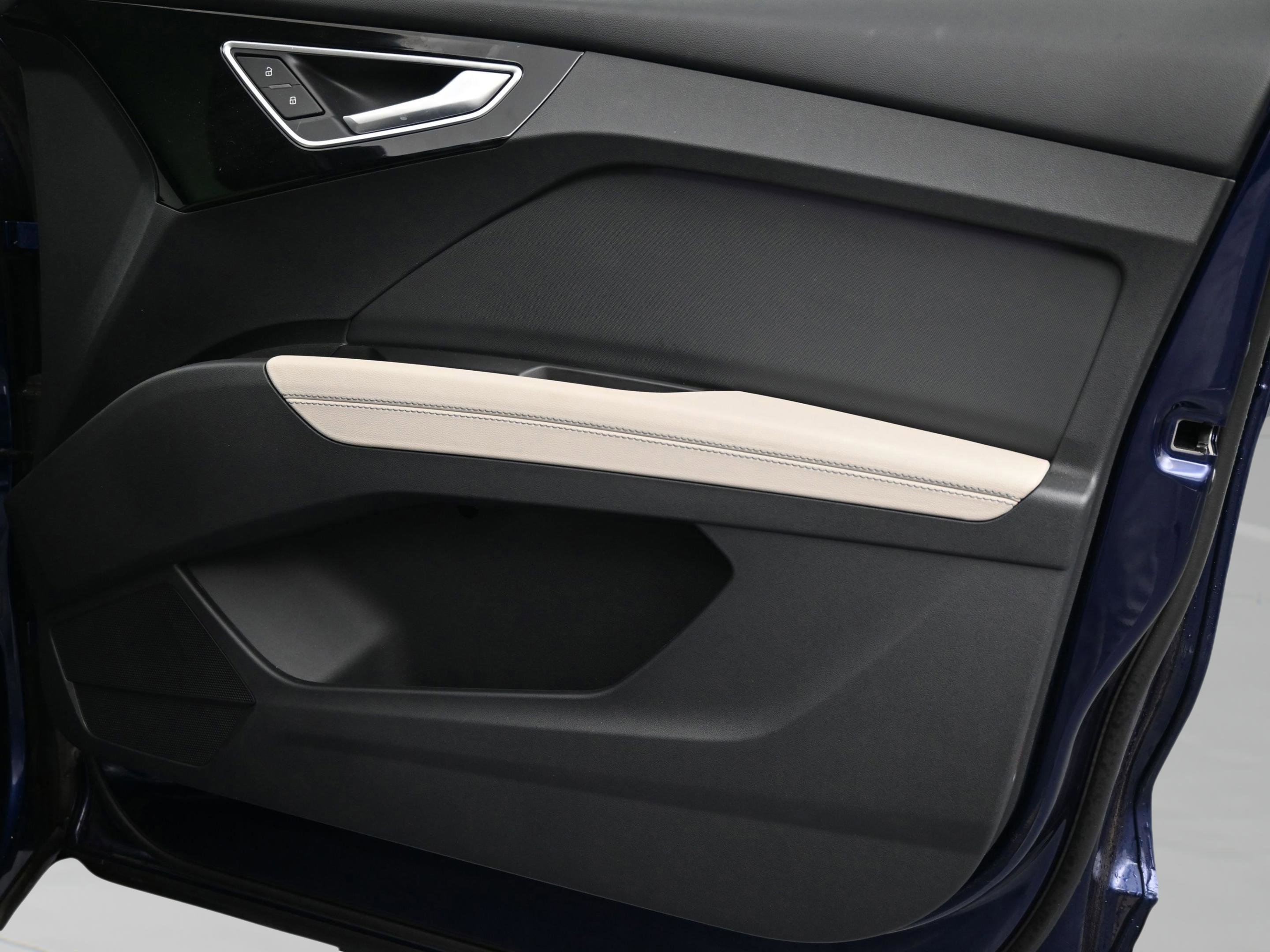 Used 2024 Audi Q4 e-tron Premium Plus w/ Premium Plus image 36