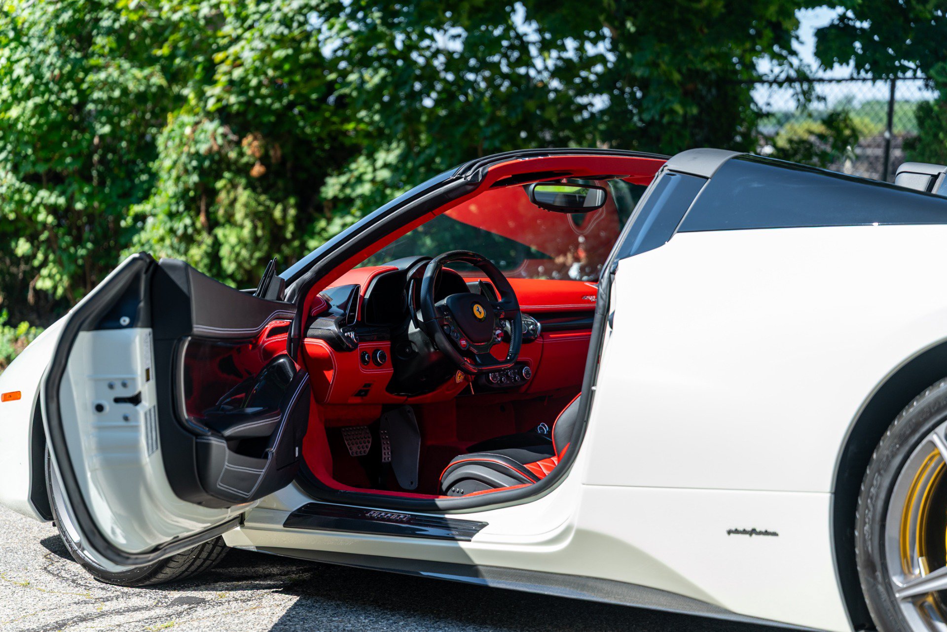 Used 2014 Ferrari 458 Spider RWD image 14
