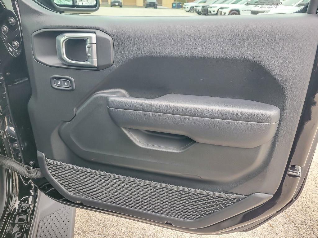 Used 2023 Jeep Gladiator Sport image 21