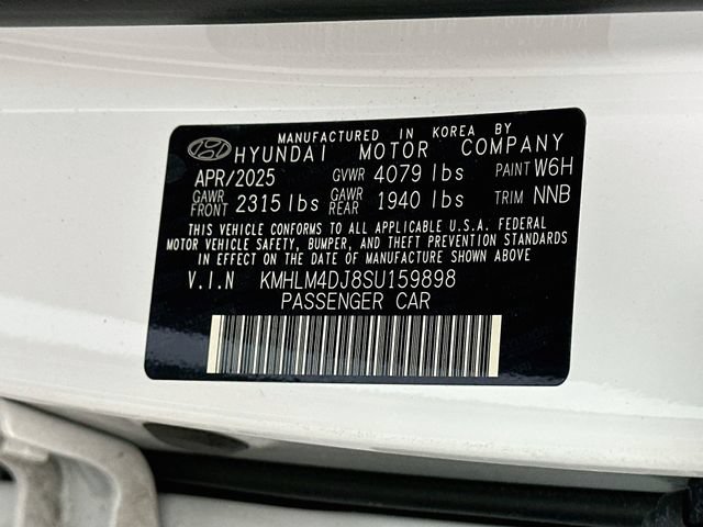 Used 2025 Hyundai Elantra SEL FWD image 35