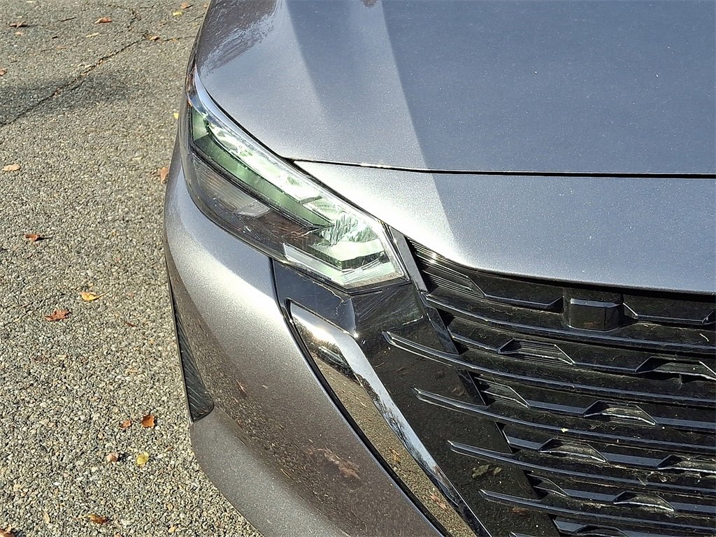 Certified 2025 Nissan Sentra SR image 10