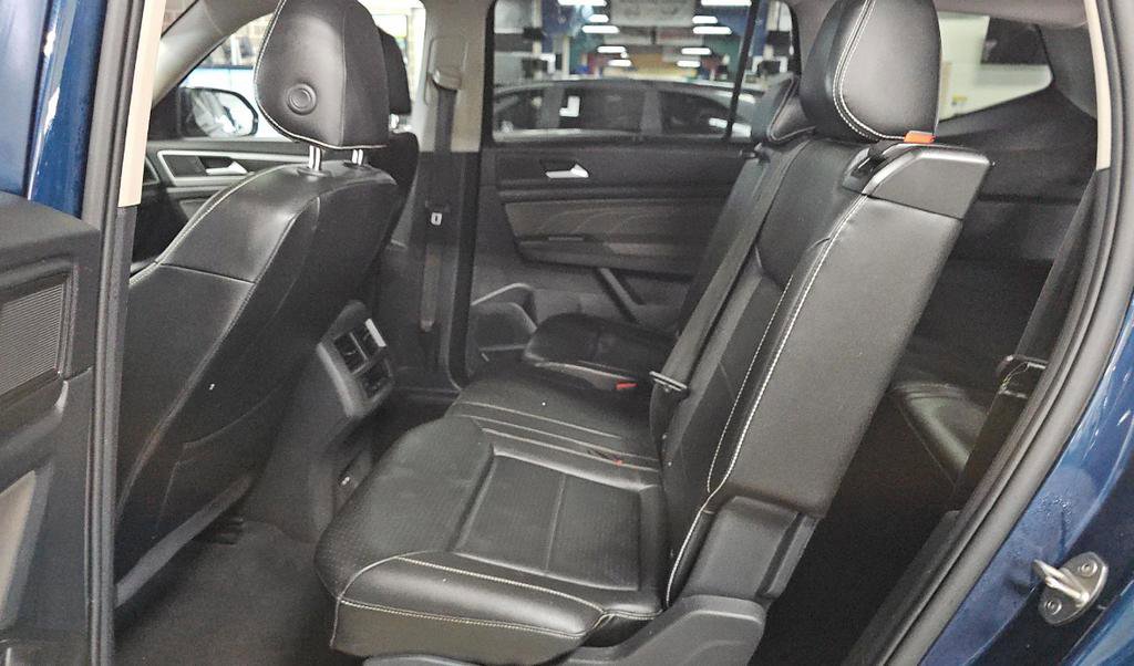 Used 2022 Volkswagen Atlas SE w/ Panoramic Sunroof Package AWD/4WD image 14