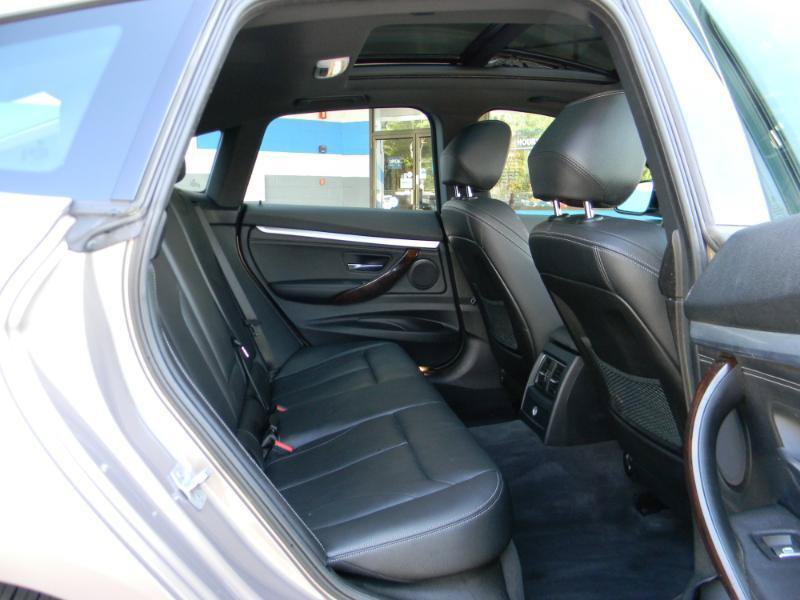 Used 2018 BMW 330i Gran Turismo xDrive AWD/4WD image 14