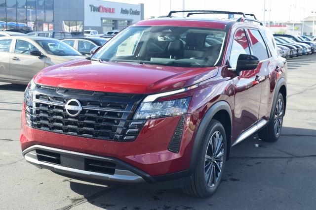 New 2026 Nissan Pathfinder Platinum w/ Cargo Package AWD/4WD image 4