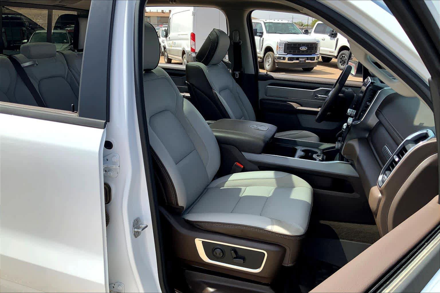 Used 2026 RAM 1500 Laramie w/ Laramie Southwest Edition AWD/4WD image 9