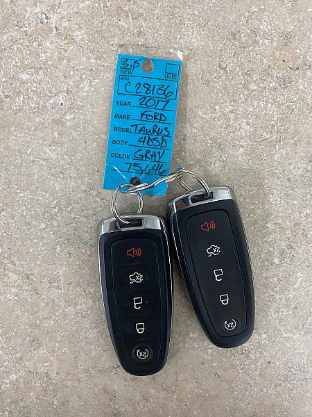 Used 2017 Ford Taurus Limited w/ Driver Assist Package image 28