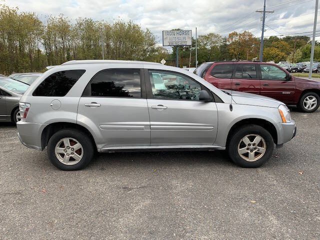 Used 2005 Chevrolet Equinox LT w/ Preferred Equipment Group AWD/4WD image 11