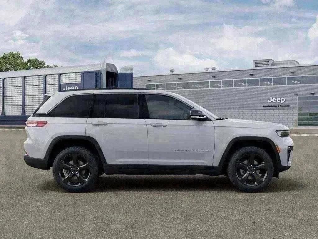 Certified 2026 Jeep Grand Cherokee Limited w/ Limited Altitude Package AWD/4WD image 54