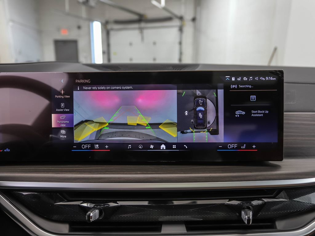 Used 2025 BMW X7 xDrive40i w/ Executive Package image 18