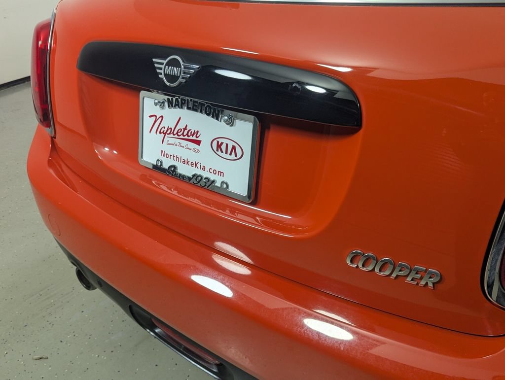 Used 2019 MINI Cooper 4-Door Hardtop FWD image 8