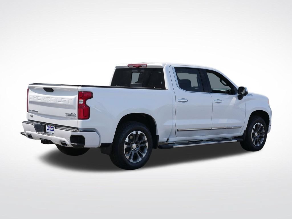 Used 2024 Chevrolet Silverado 1500 High Country w/ Technology Package AWD/4WD image 3