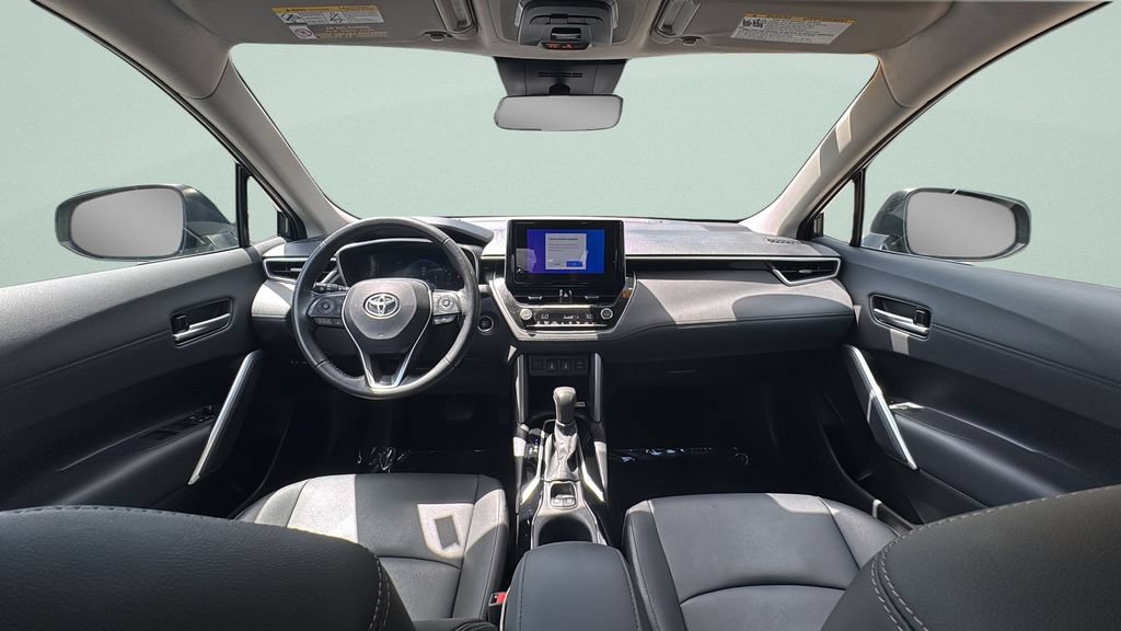Used 2023 Toyota Corolla Cross XLE FWD image 12