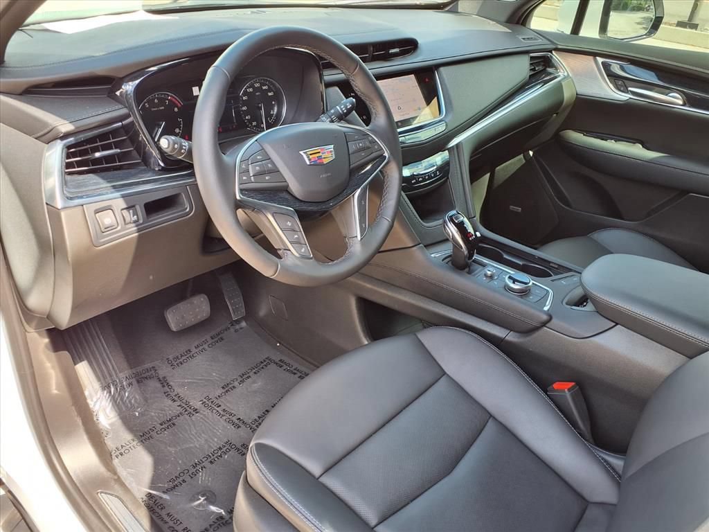 Certified 2024 Cadillac XT5 Premium Luxury FWD image 18