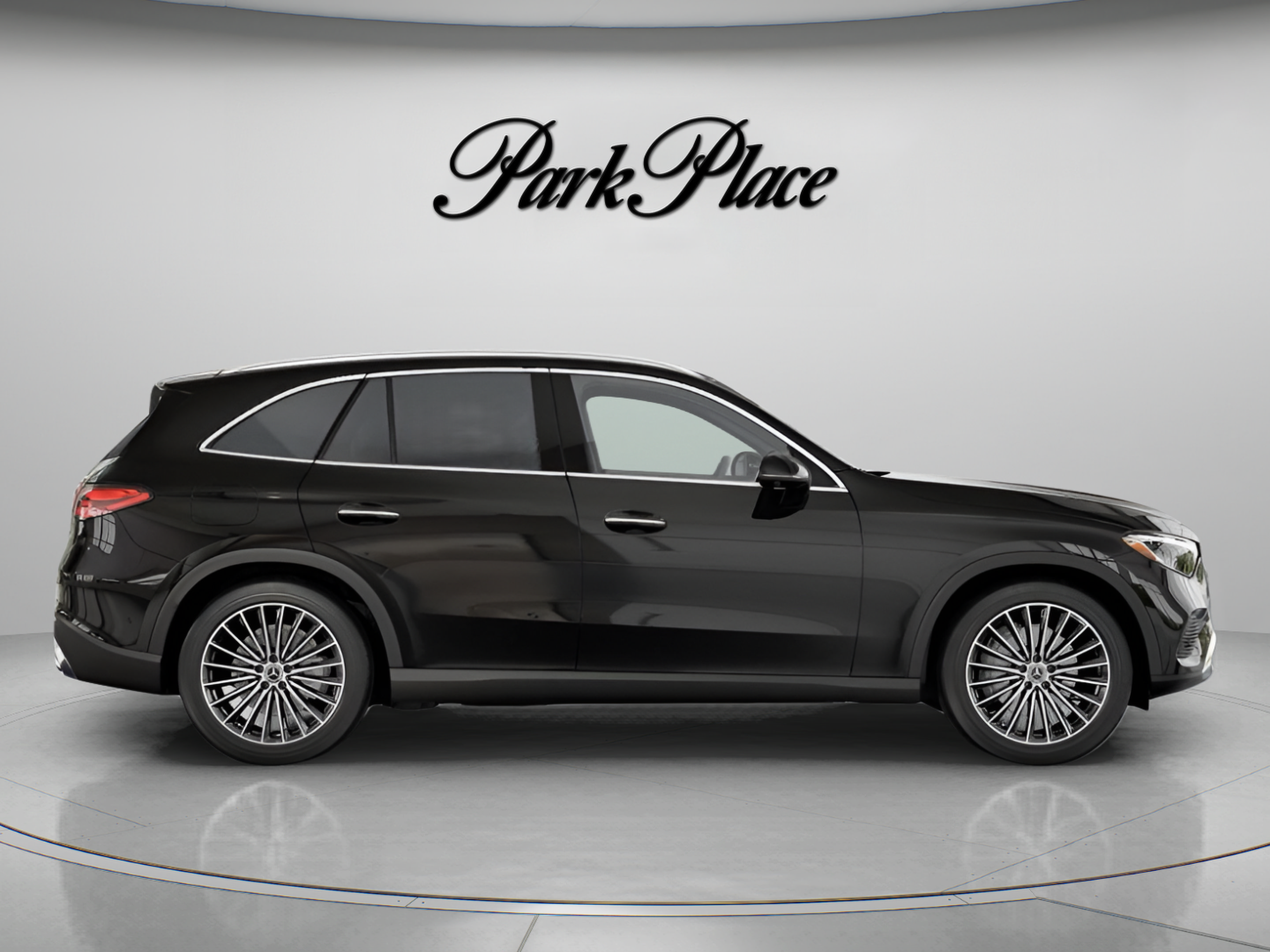 Used 2026 Mercedes-Benz GLC 300 4MATIC image 26