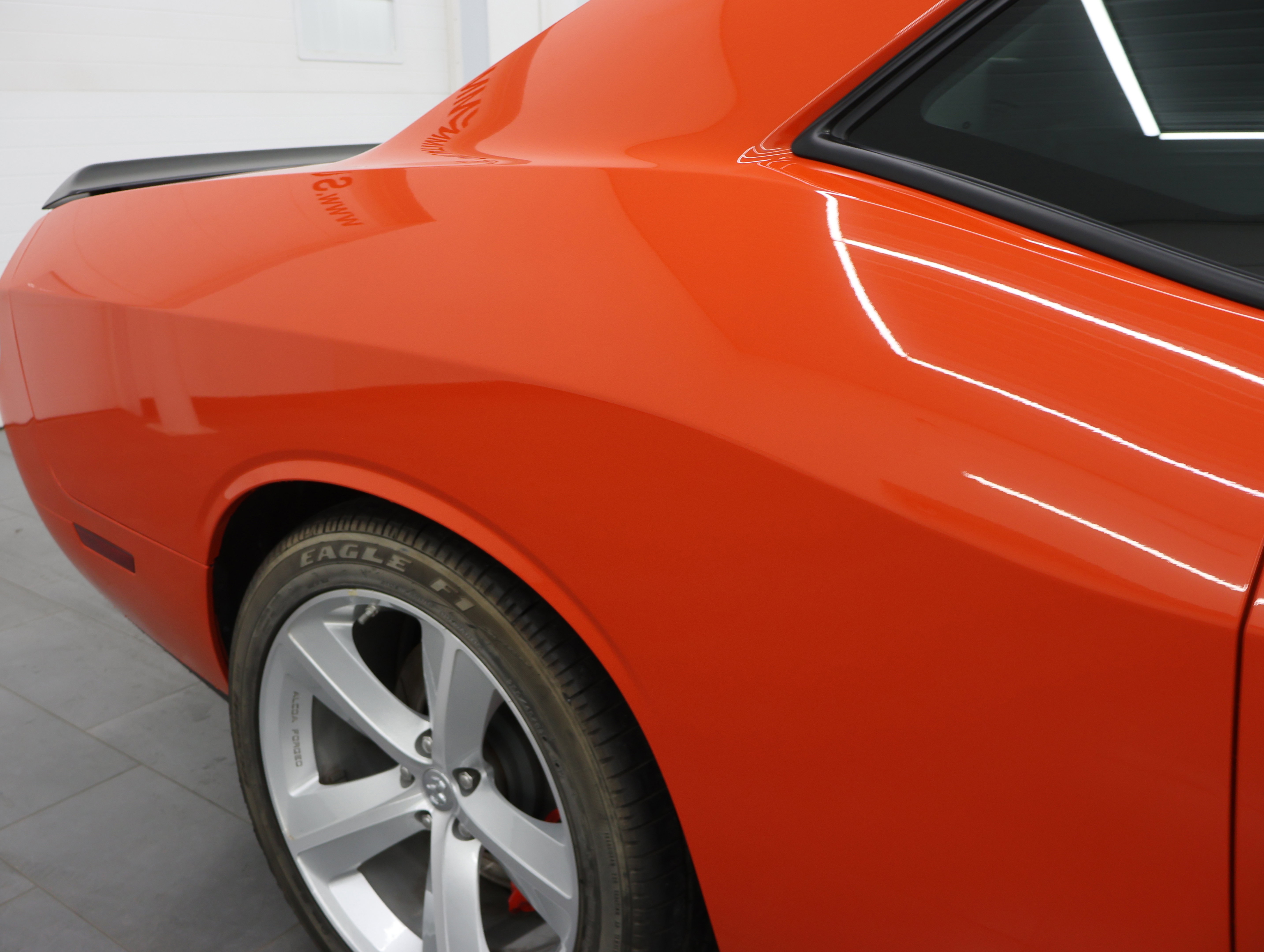 Used 2009 Dodge Challenger SRT8 w/ SRT Option Group II RWD image 25