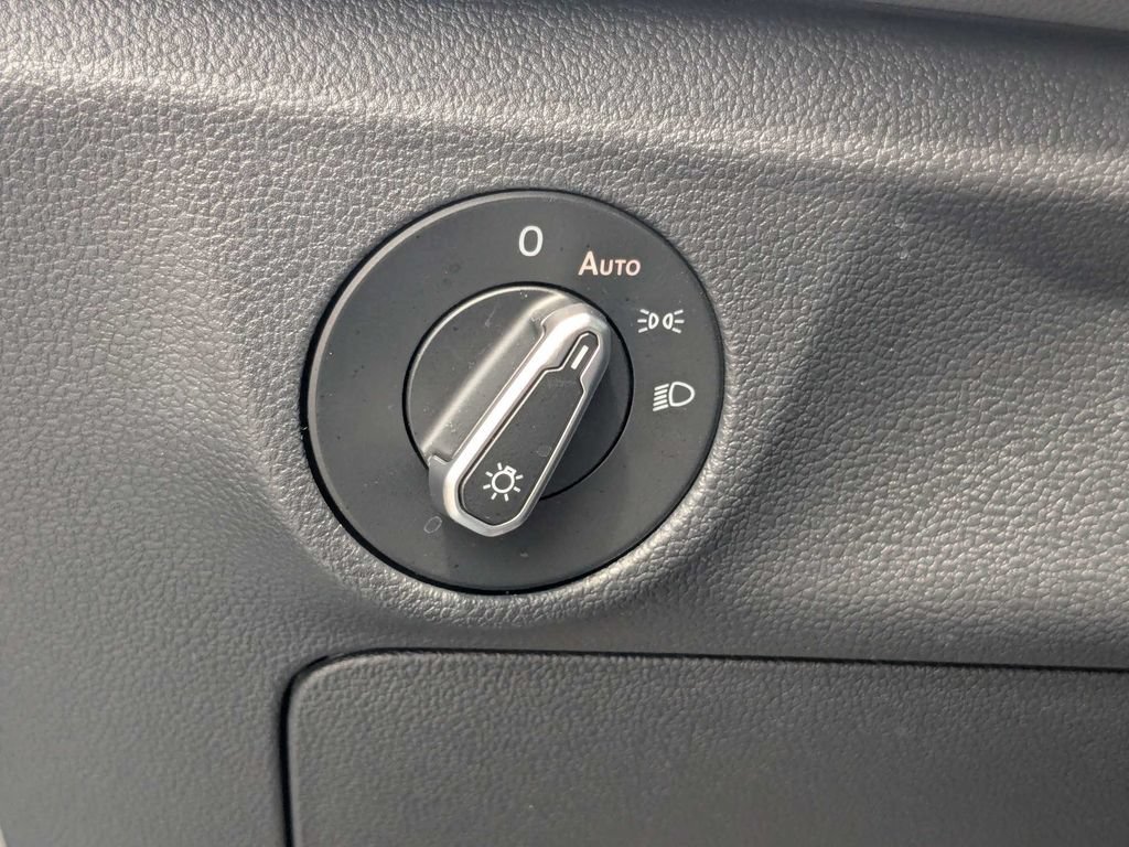 Certified 2026 Volkswagen Jetta Sport FWD image 32