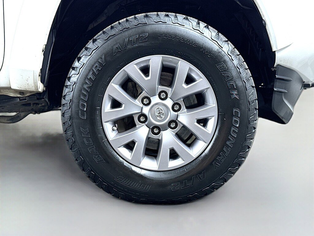 Used 2018 Toyota Tacoma SR5 image 41