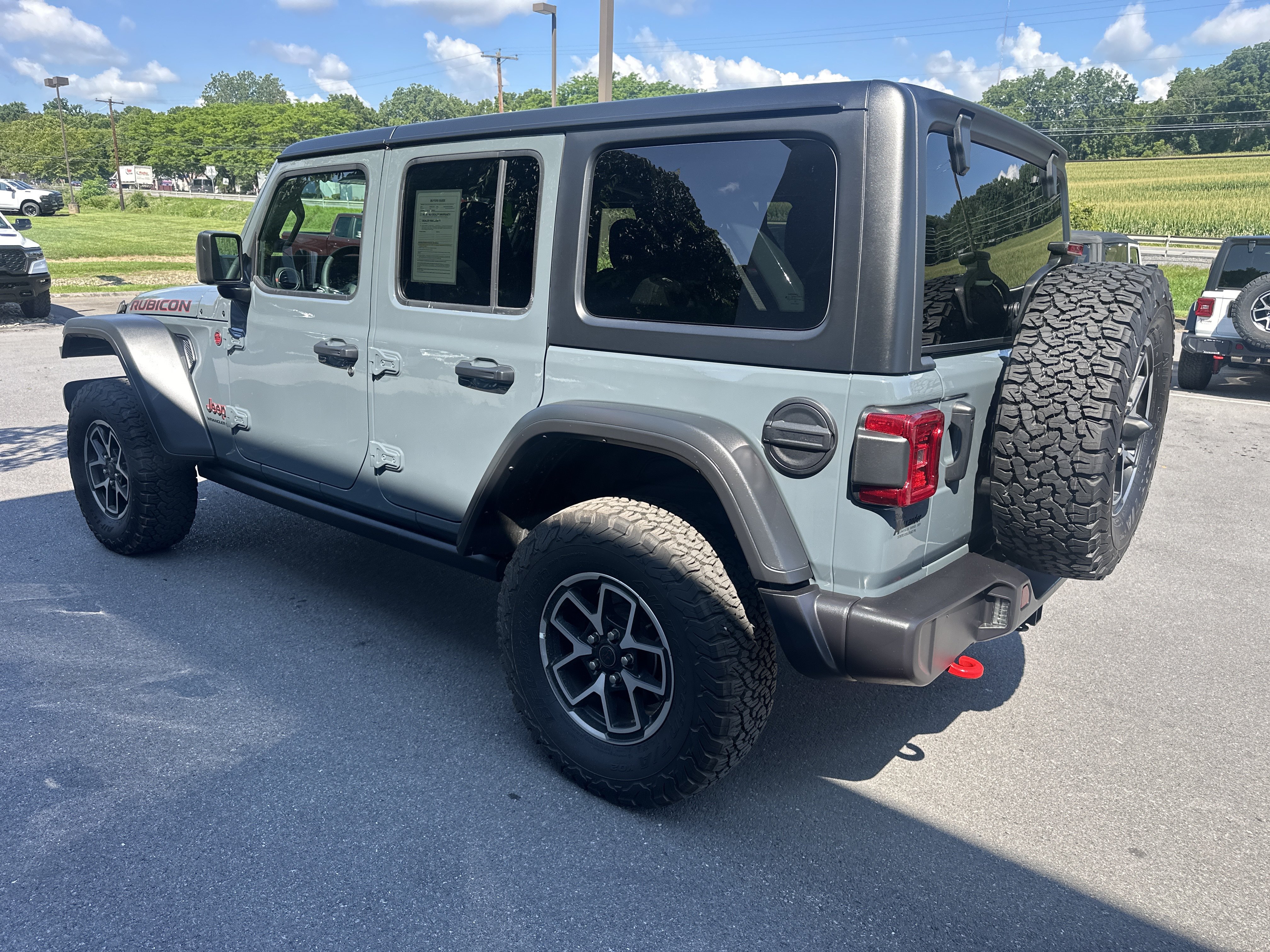 Certified 2026 Jeep Wrangler Unlimited Rubicon AWD/4WD image 6