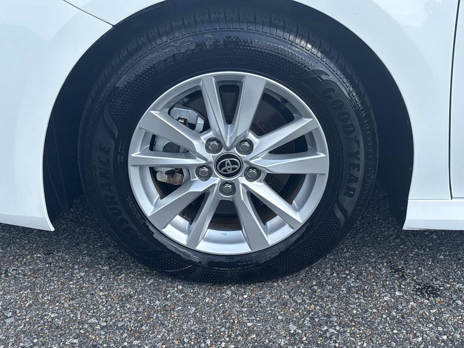 Used 2025 Toyota Camry LE FWD image 13