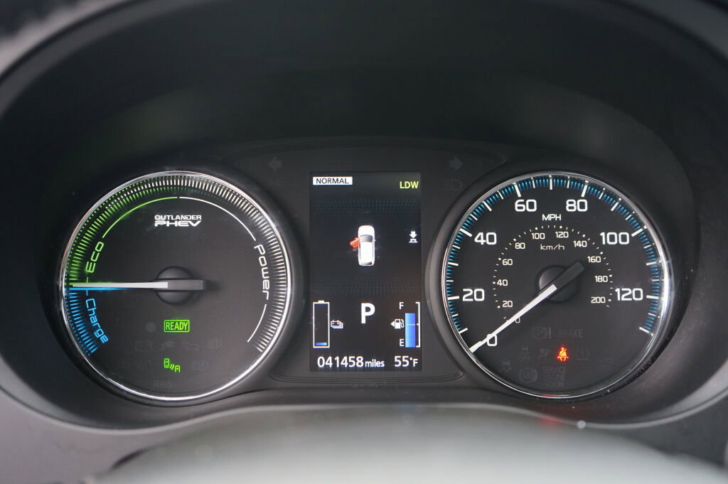 Used 2020 Mitsubishi Outlander GT image 27