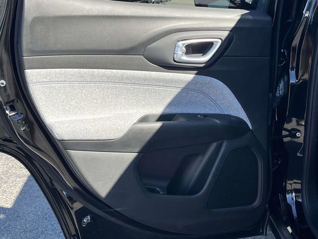 Used 2022 Jeep Compass Latitude image 16