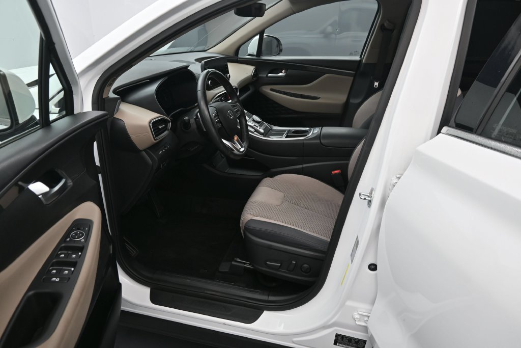 Used 2021 Hyundai Santa Fe SEL w/ Convenience Package FWD image 17