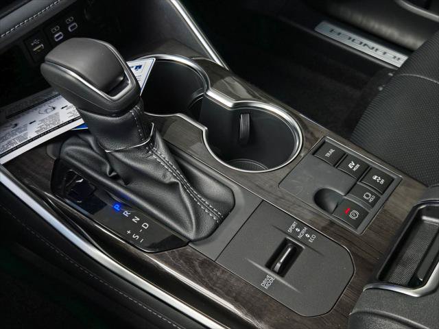 Certified 2026 Toyota Highlander Limited AWD/4WD image 20