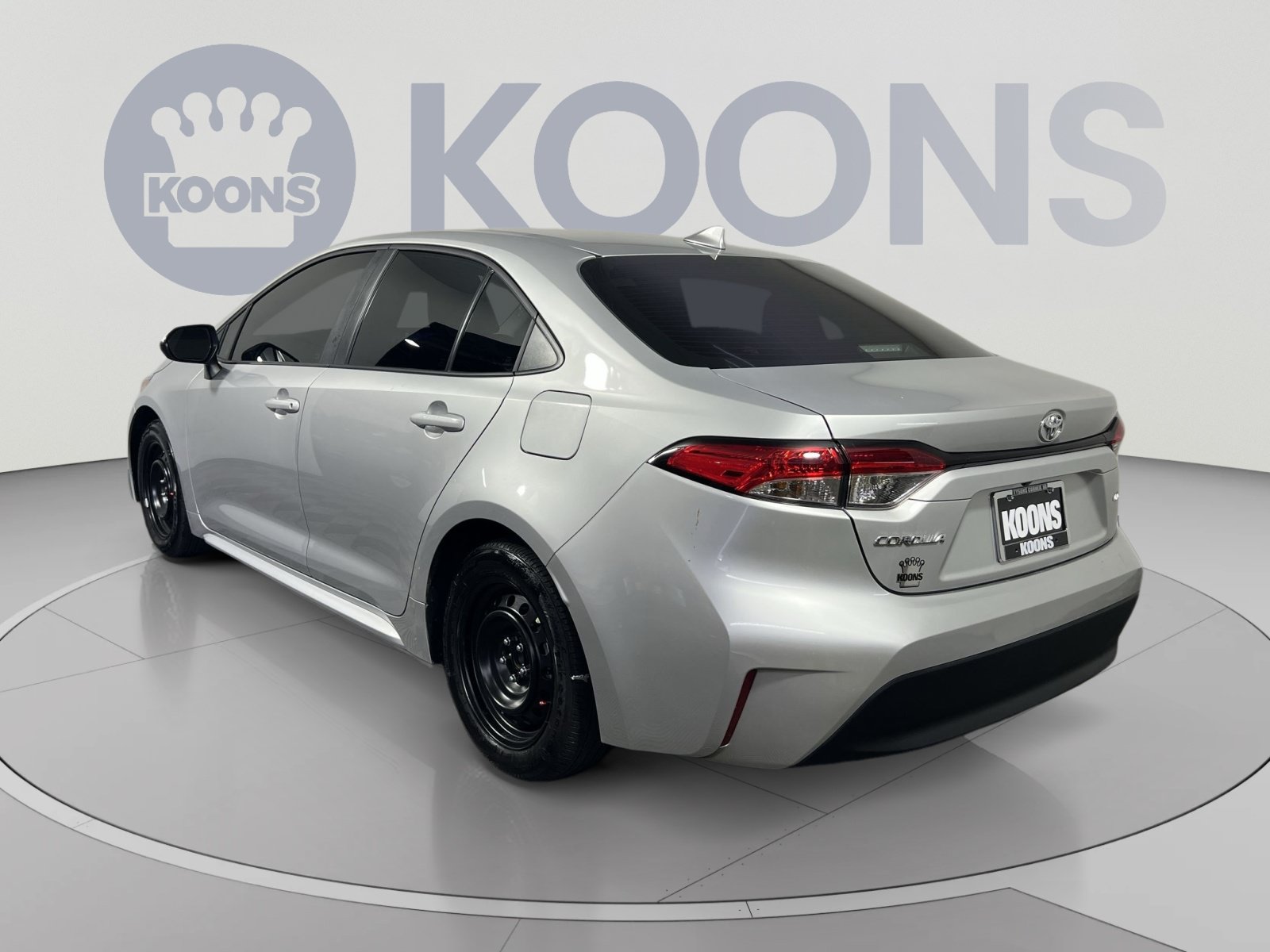 Used 2025 Toyota Corolla LE FWD image 4