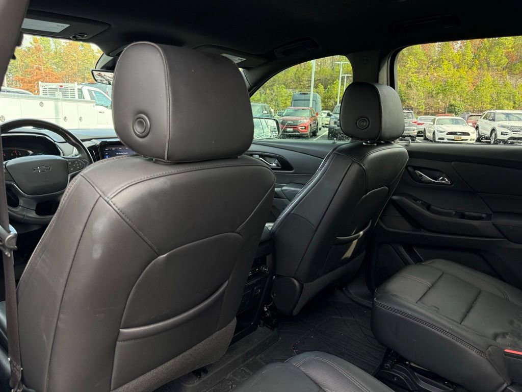 Used 2022 Chevrolet Traverse RS image 25