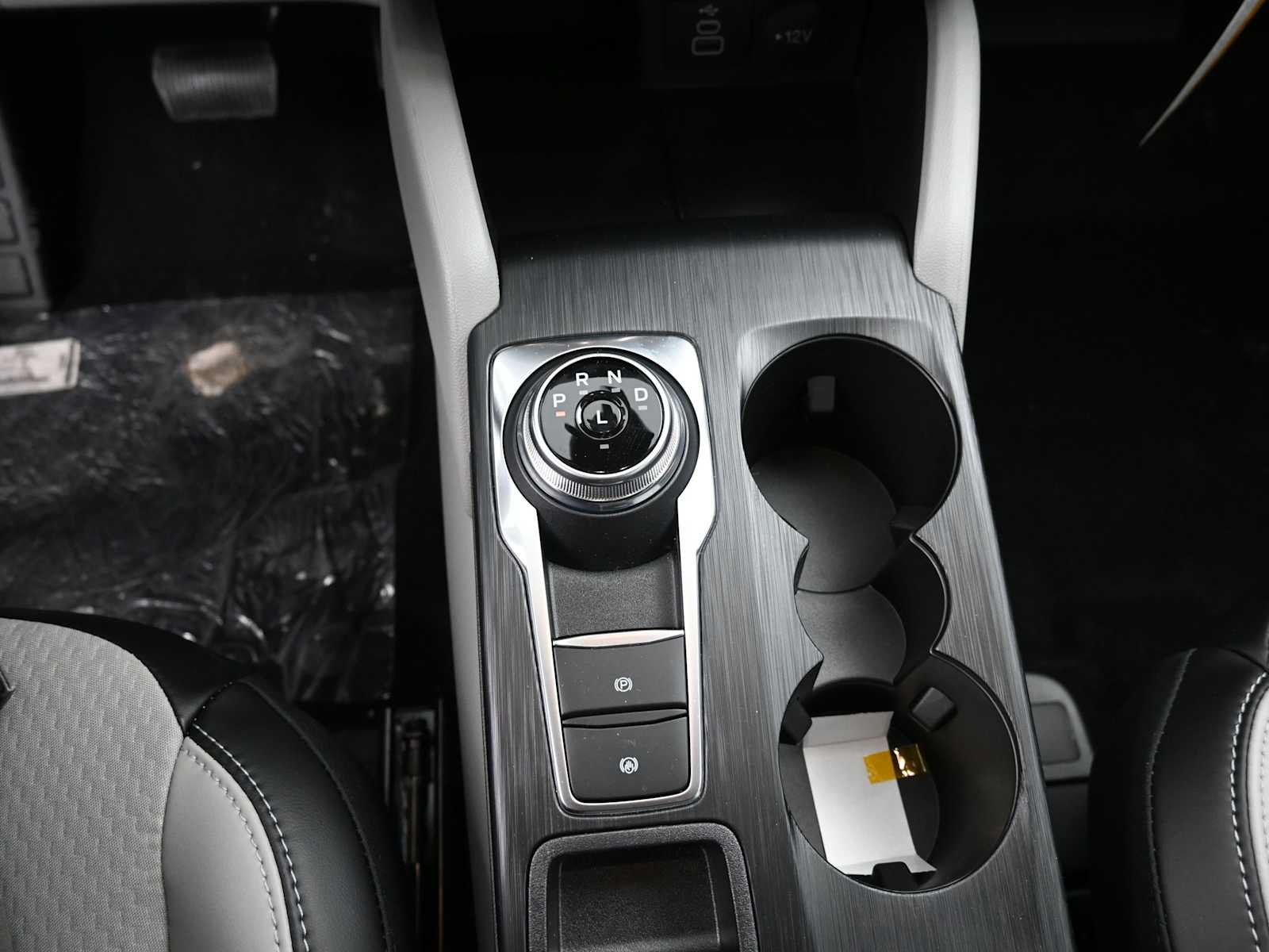 New 2025 Ford Escape SE FWD image 25
