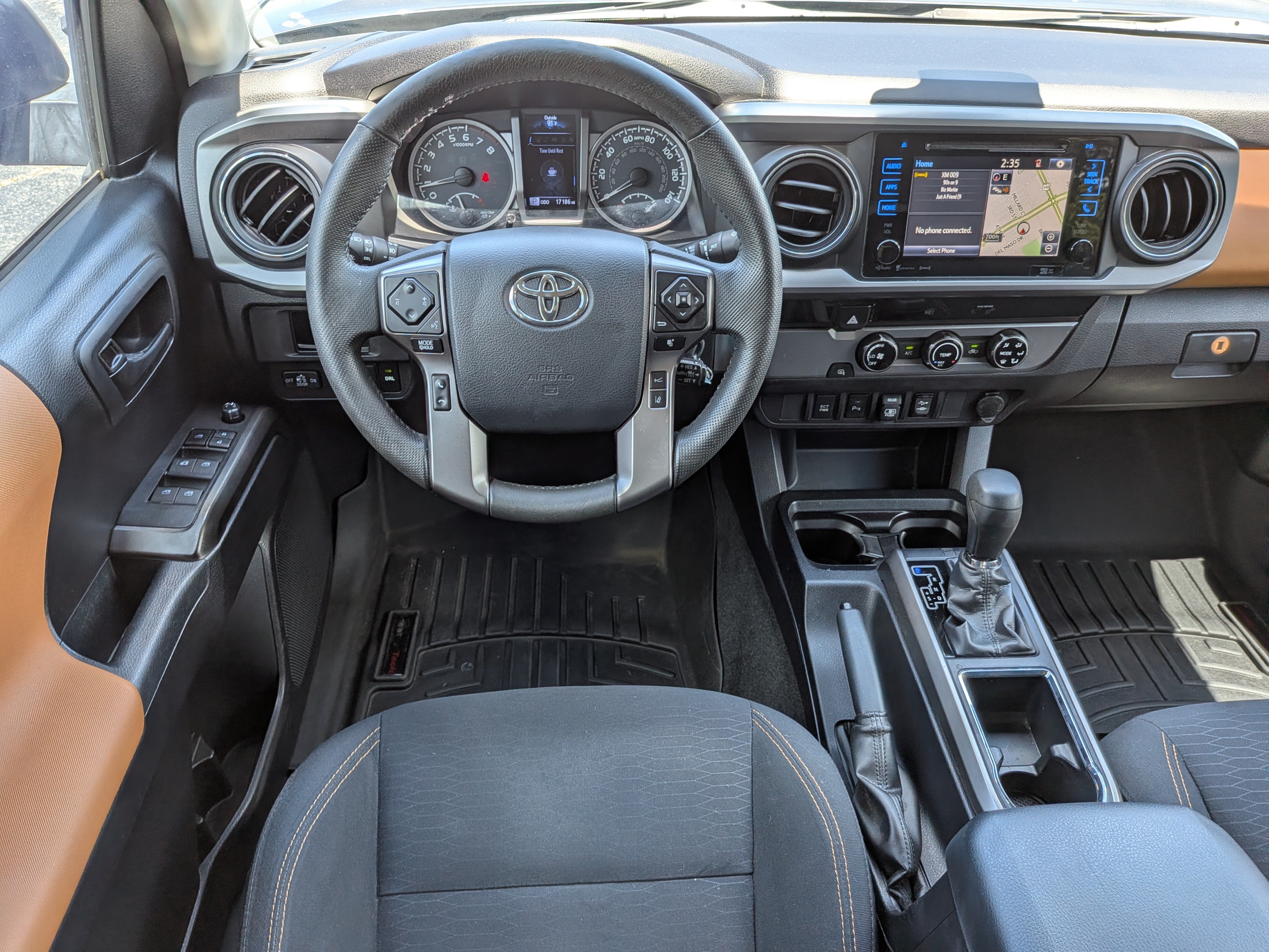 Used 2018 Toyota Tacoma SR5 RWD image 15