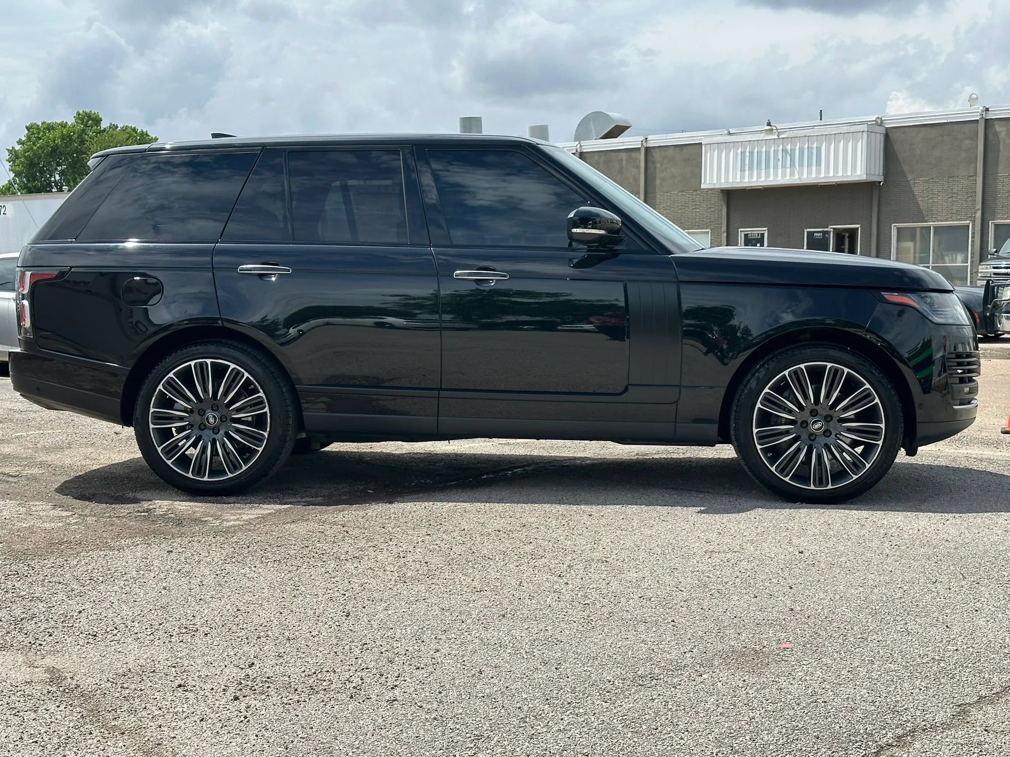 Used 2018 Land Rover Range Rover Autobiography AWD/4WD image 8