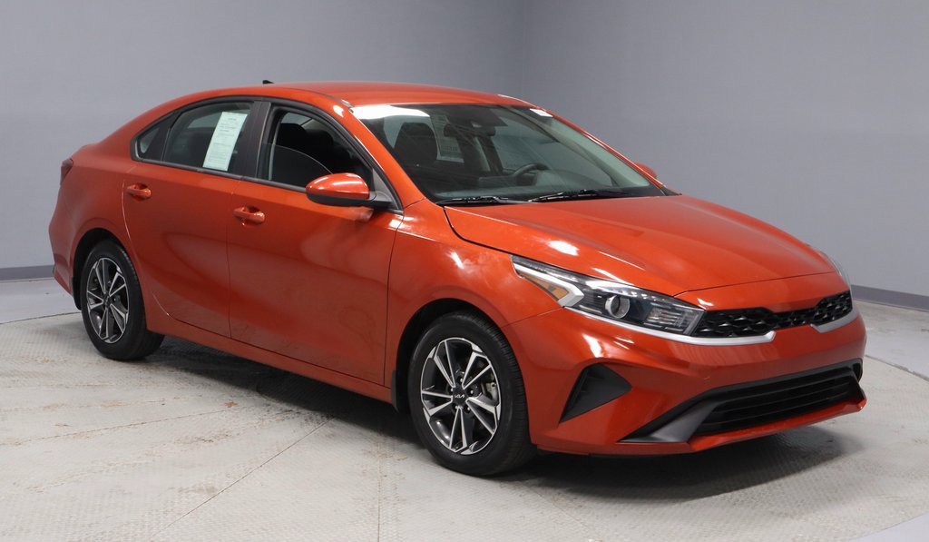 Used 2022 Kia Forte LXS image 1