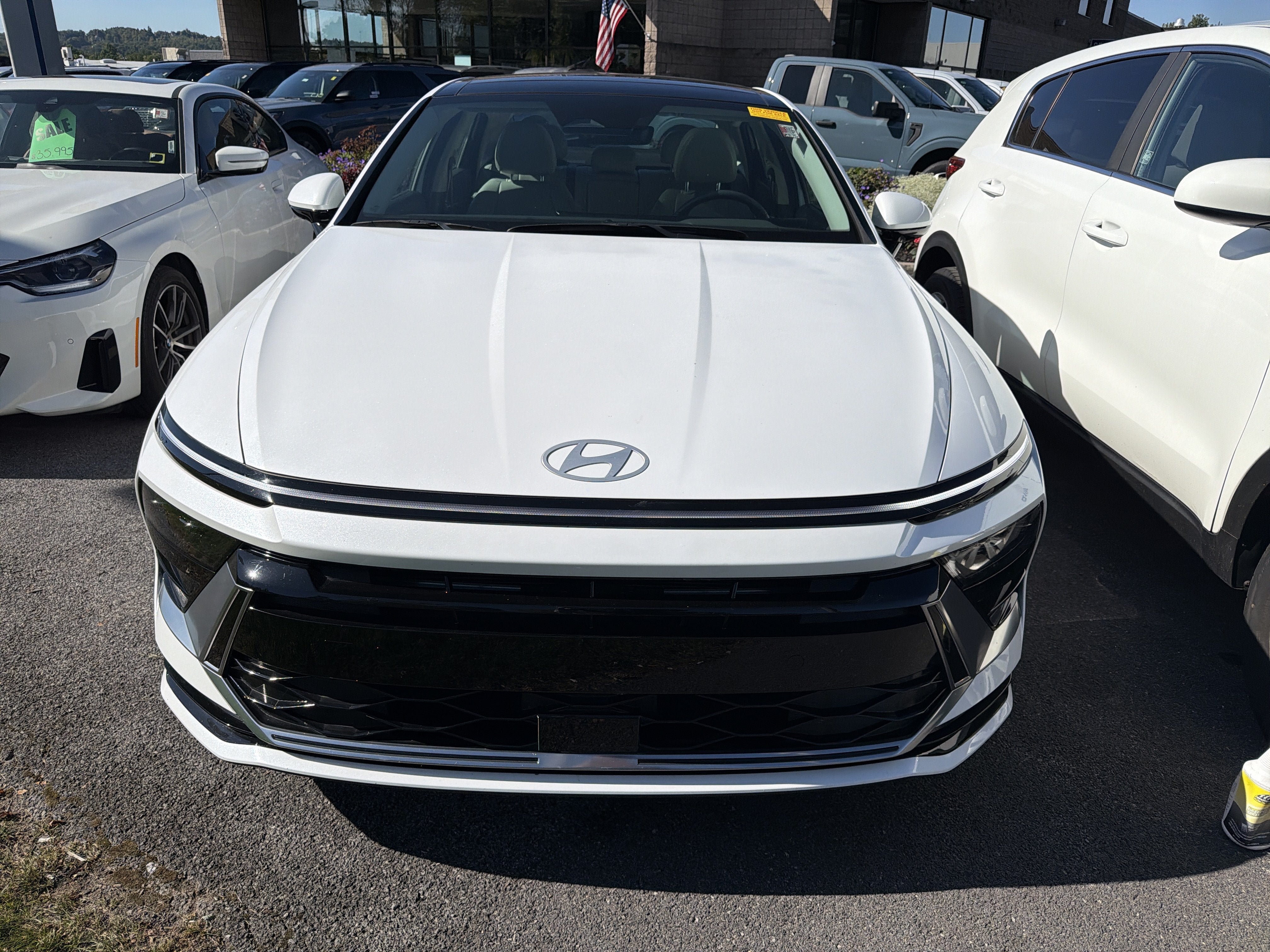 Used 2024 Hyundai Sonata SEL w/ Convenience Package FWD image 3