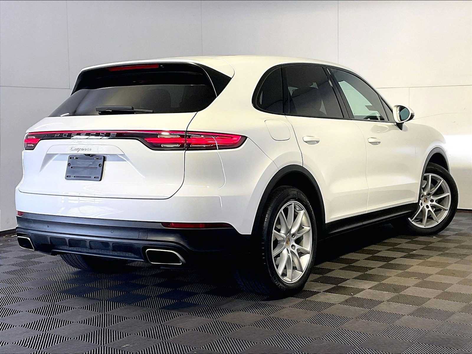 Certified 2022 Porsche Cayenne AWD/4WD image 7