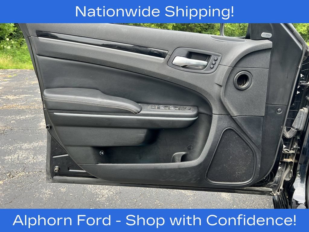 Used 2023 Chrysler 300 S w/ Comfort Group RWD image 11