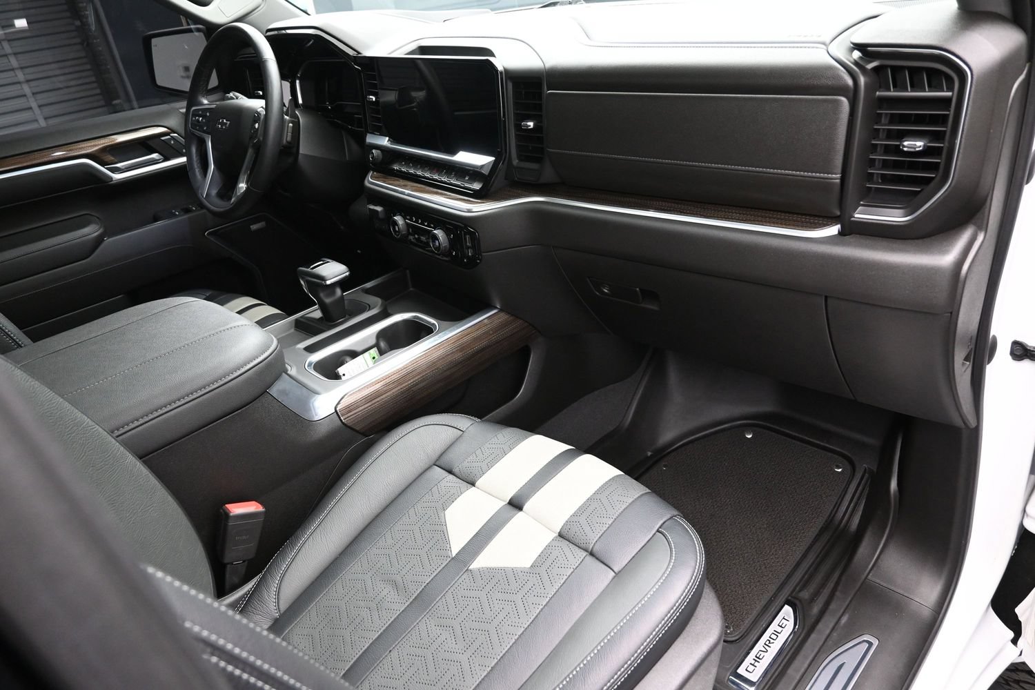 Used 2023 Chevrolet Silverado 1500 RST w/ All Star Edition Plus AWD/4WD image 41
