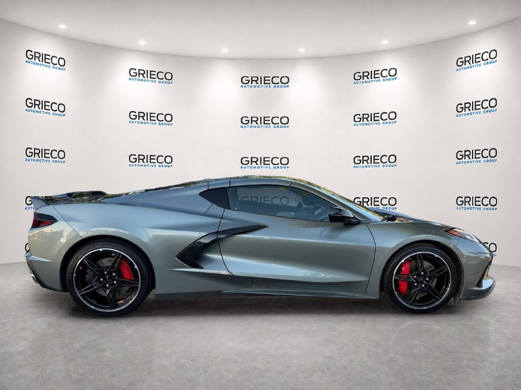 Used 2022 Chevrolet Corvette Stingray Premium Cpe w/ Z51 Performance Package RWD image 8