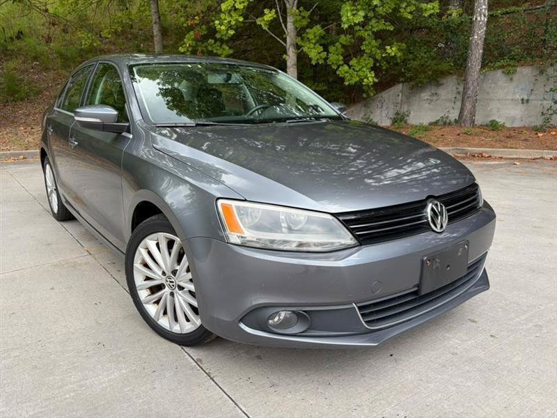 Used 2012 Volkswagen Jetta SEL FWD image 1