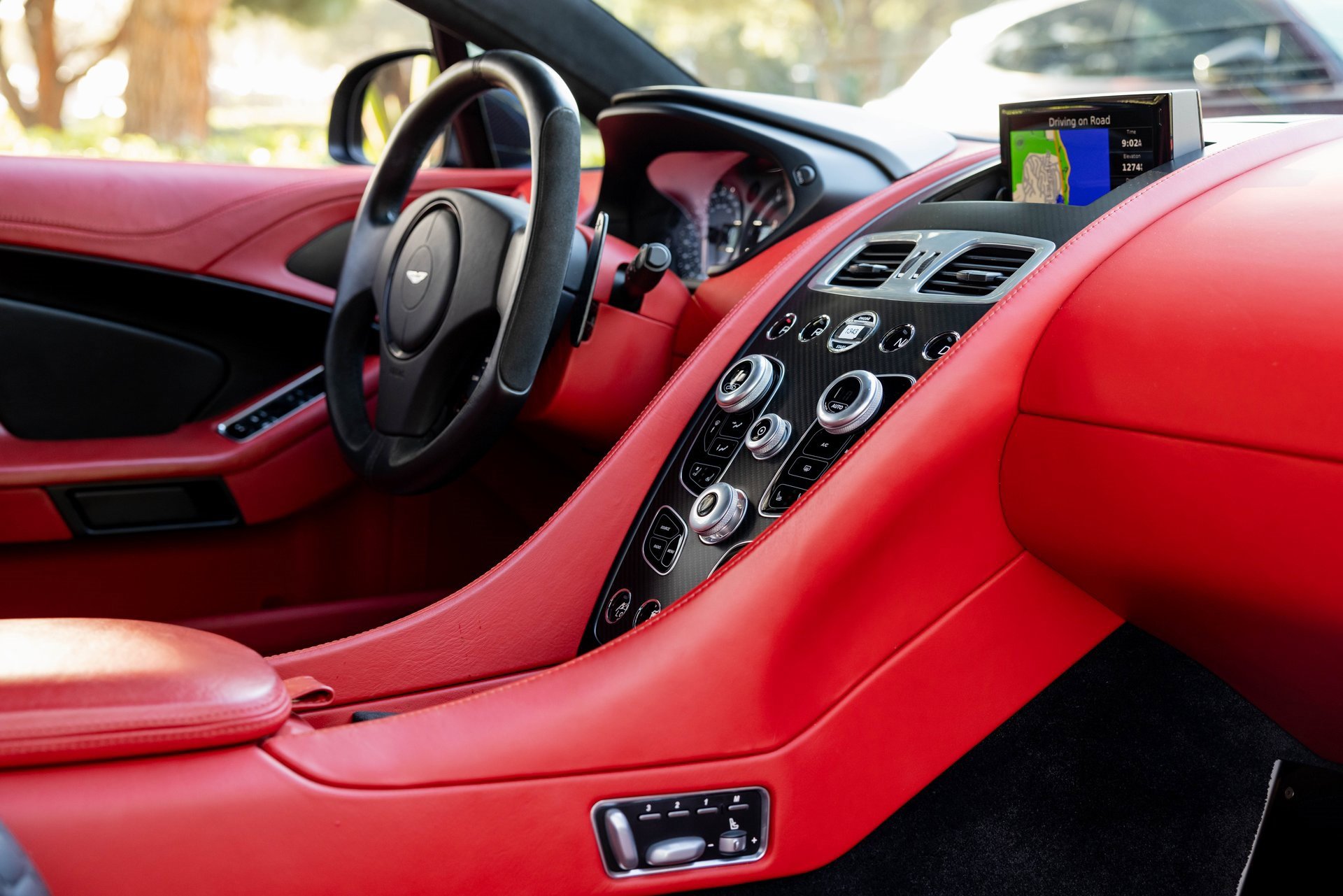 Used 2014 Aston Martin Vanquish Coupe image 15