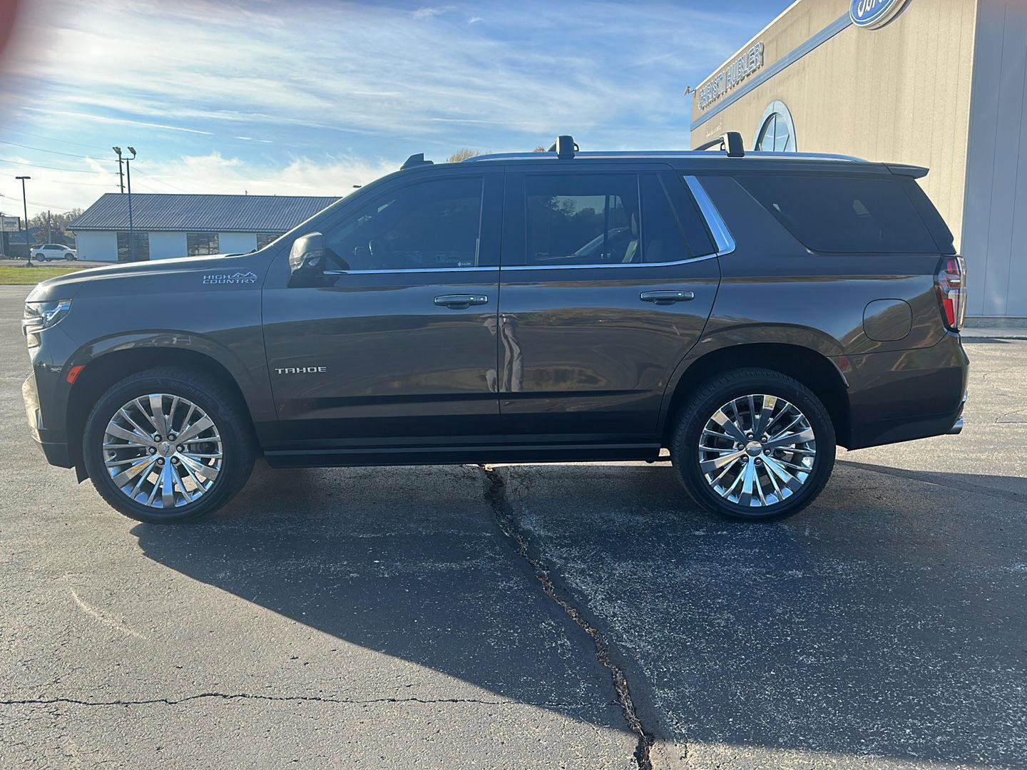 Used 2021 Chevrolet Tahoe High Country w/ Premium Package image 23