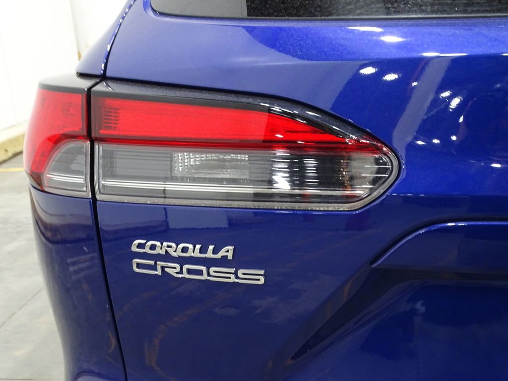 Used 2022 Toyota Corolla Cross XLE image 44