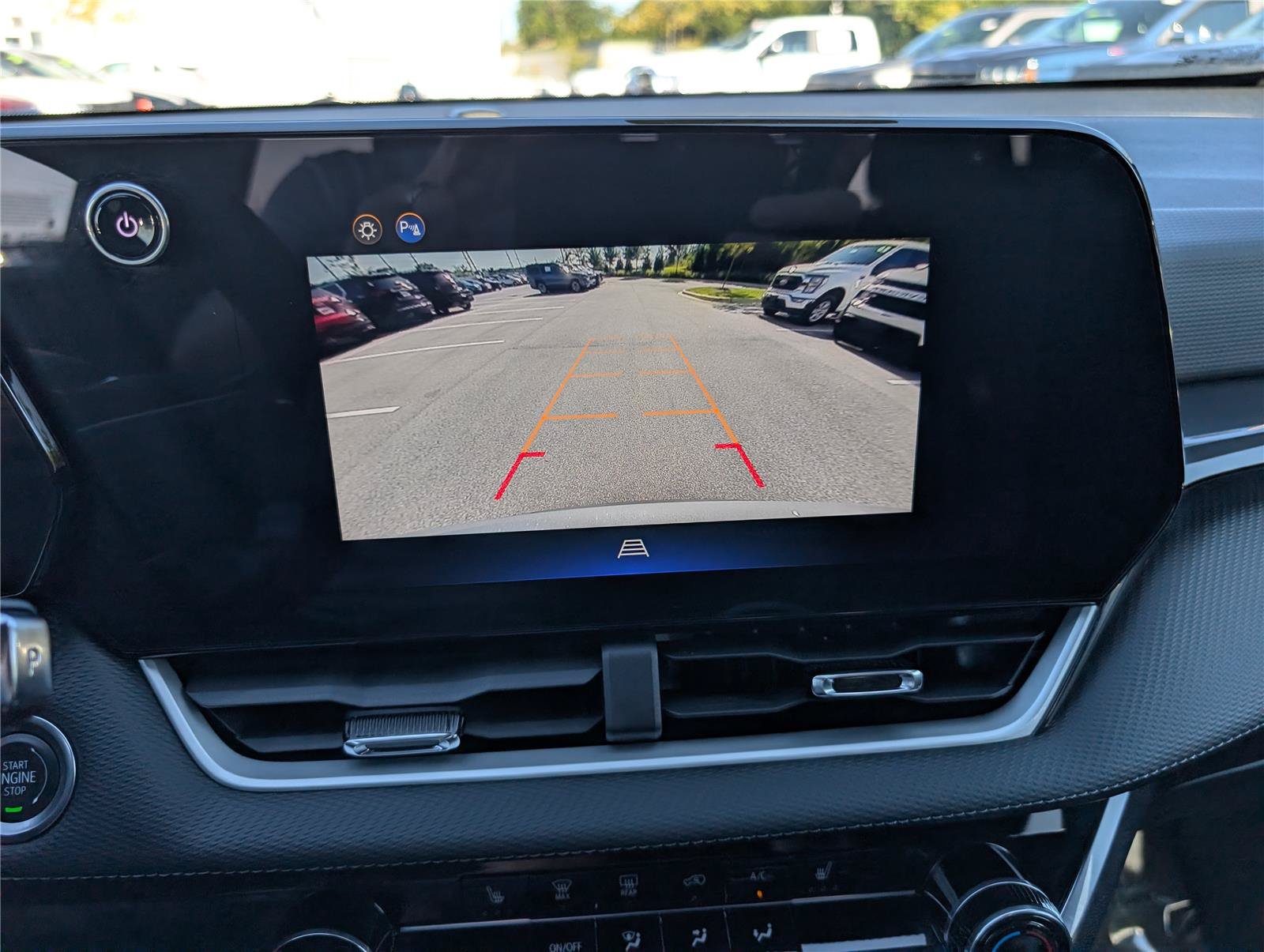 Used 2025 Chevrolet Equinox LT FWD image 27