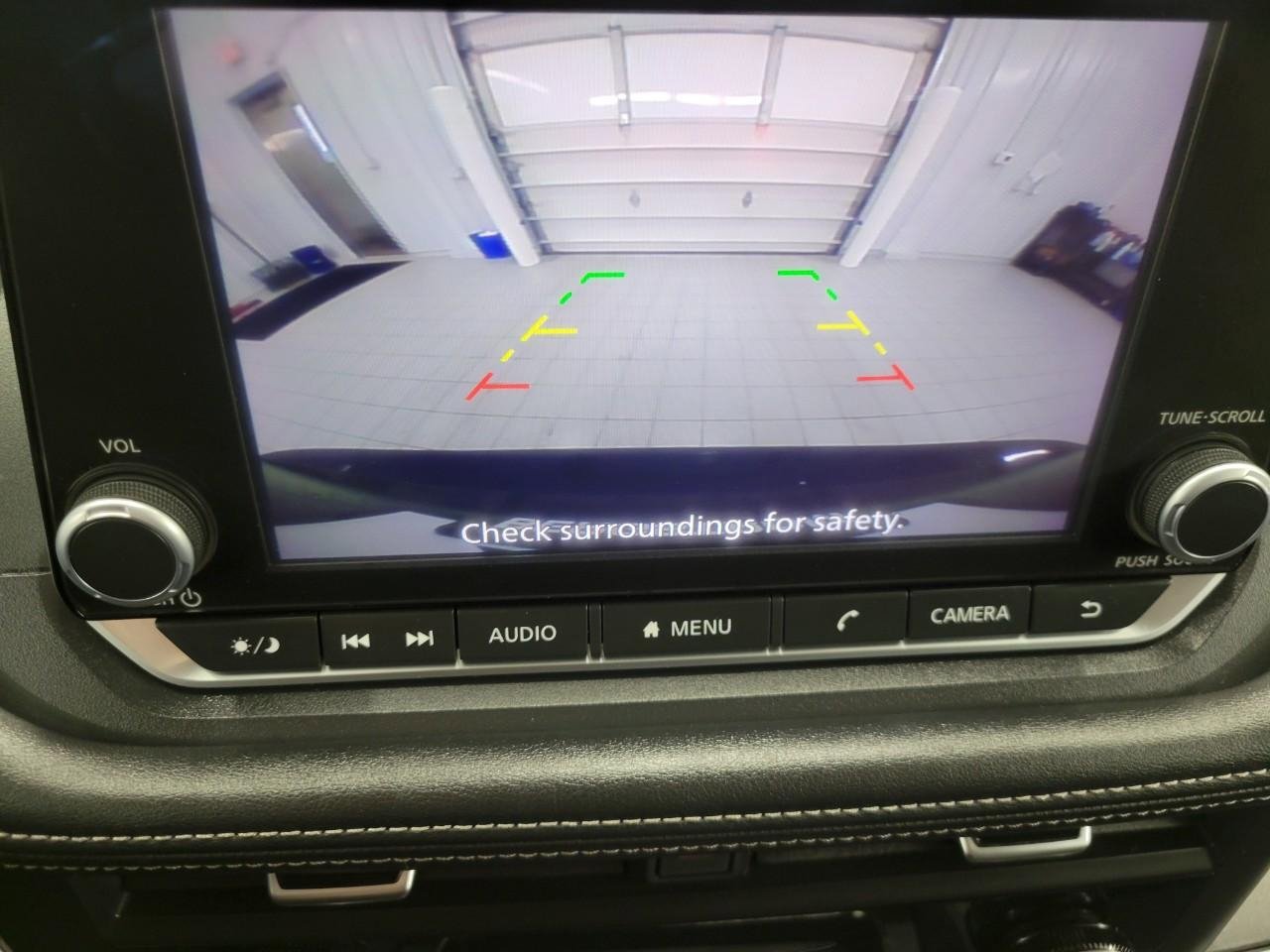 Used 2025 Nissan Rogue SV image 15