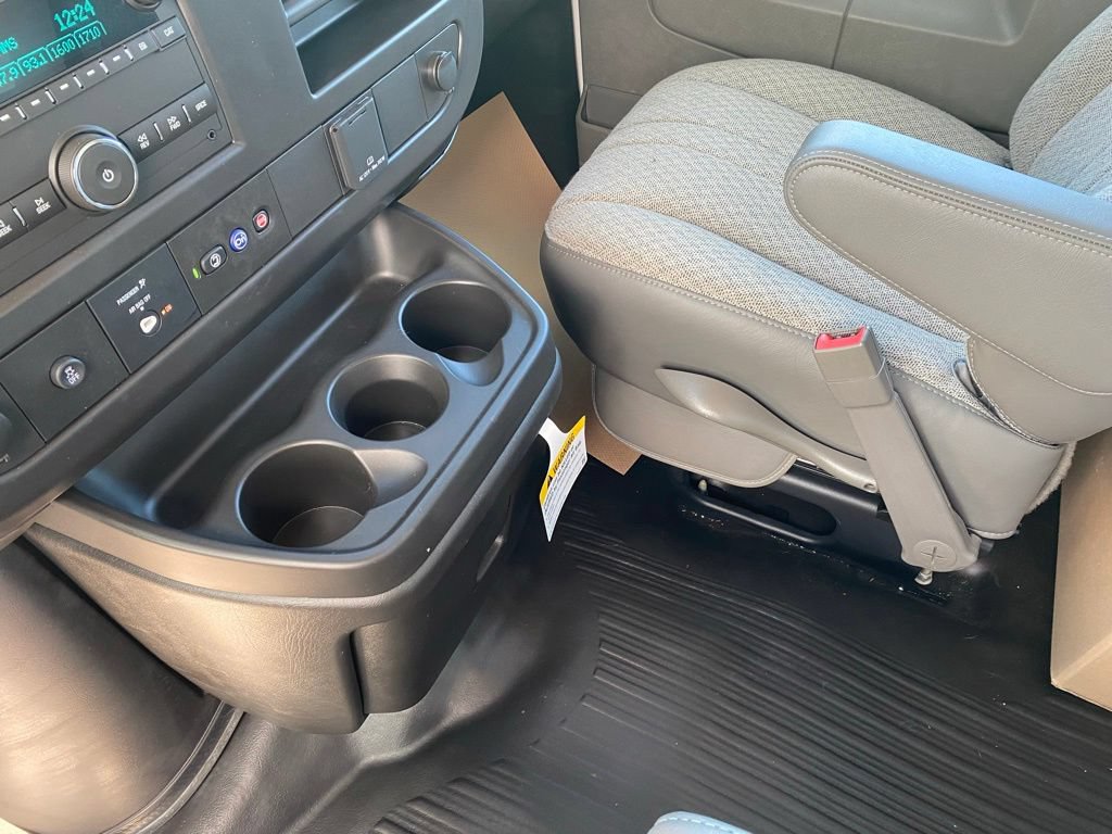 New 2026 Chevrolet Express 3500 w/ Power Convenience Package RWD image 18