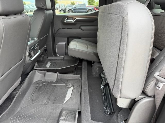 Used 2026 Chevrolet Silverado 1500 High Country w/ Midnight Edition AWD/4WD image 24