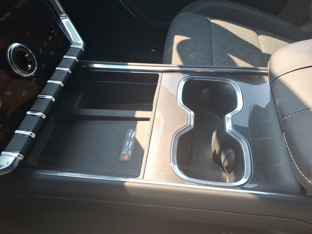 Used 2025 GMC Acadia Elevation FWD image 16