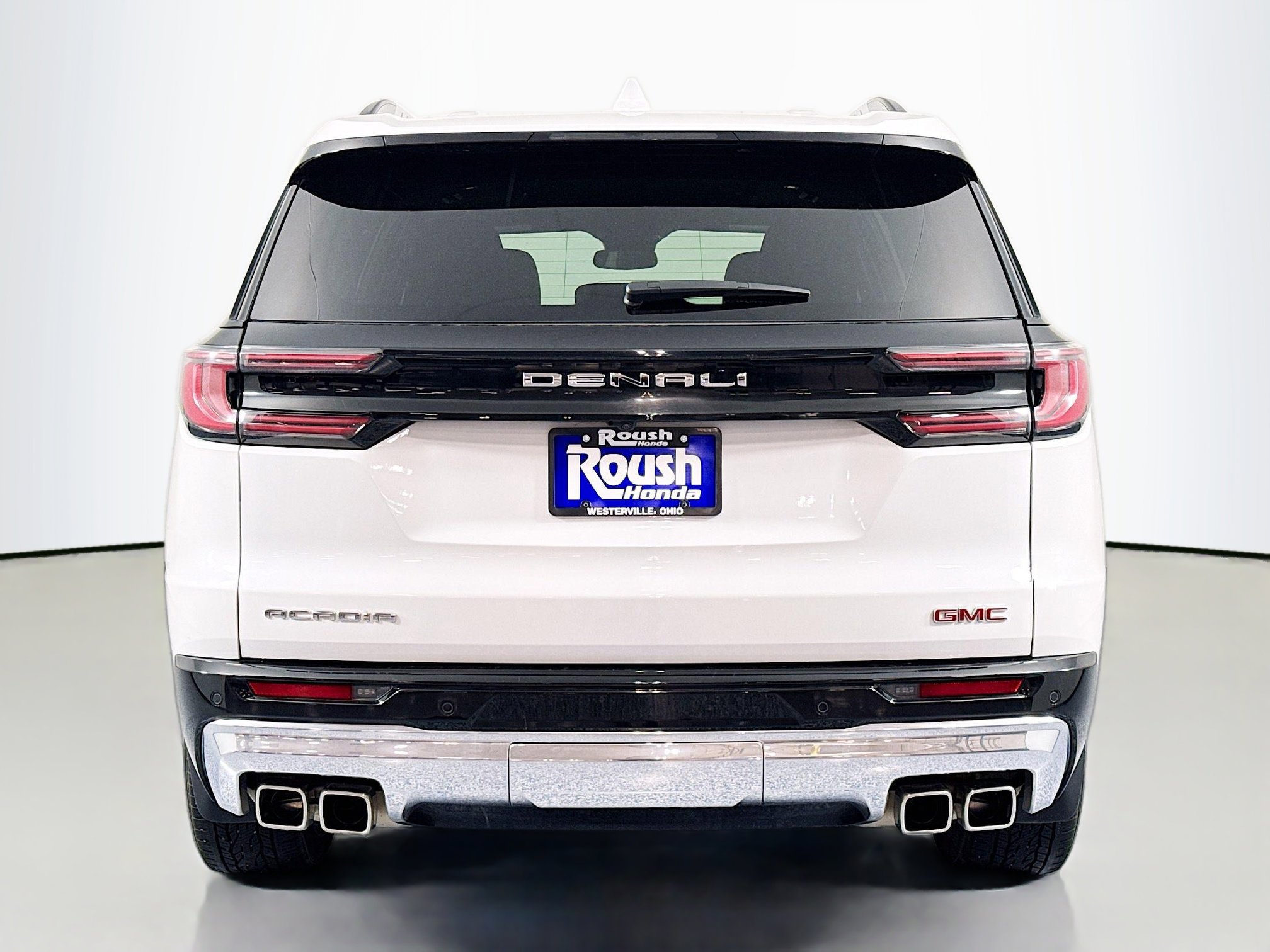 Used 2024 GMC Acadia Denali image 6