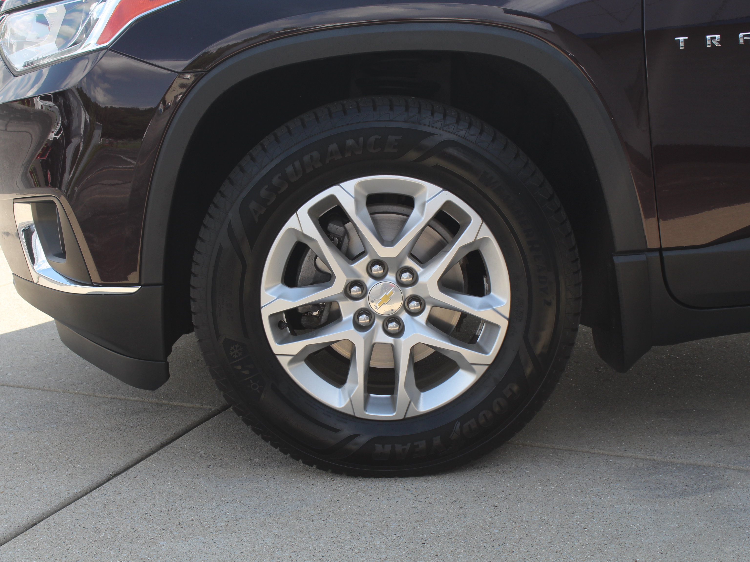Used 2020 Chevrolet Traverse LT FWD image 33